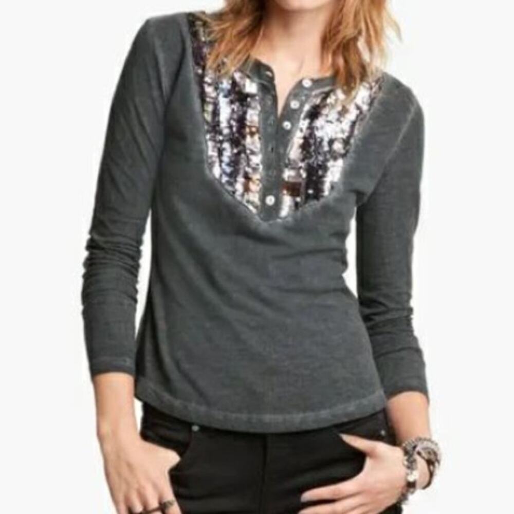 Free people Tiger eyes sequined Henley top S gray bling sparkle bella swan Y2K